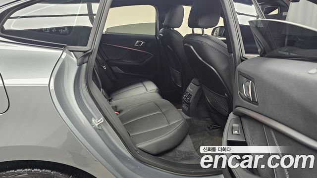 BMW 2-Series 2022 — photo 17