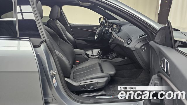 BMW 2-Series 2022 — photo 16