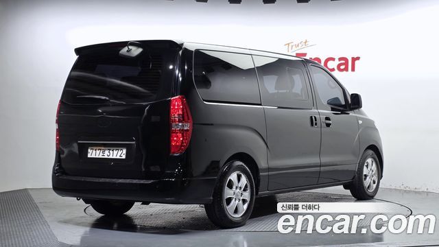 Hyundai Starex 2019 — photo 2