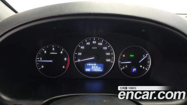 Hyundai Starex 2019 — photo 11