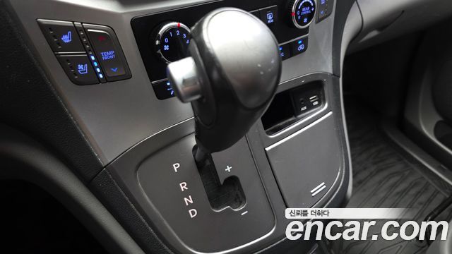 Hyundai Starex 2019 — photo 12