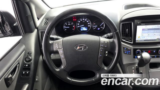 Hyundai Starex 2019 — photo 19