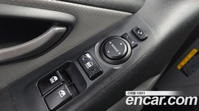 Hyundai Starex 2019 — photo 25