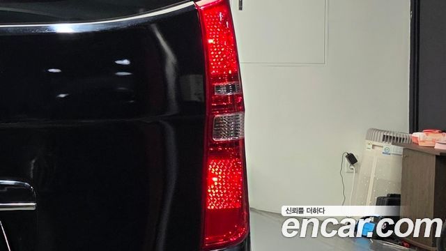 Hyundai Starex 2019 — photo 9