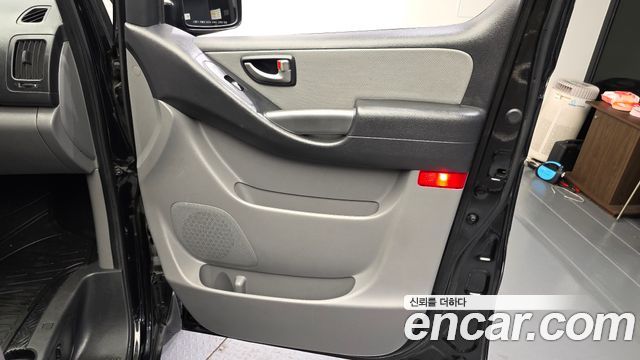 Hyundai Starex 2019 — photo 14