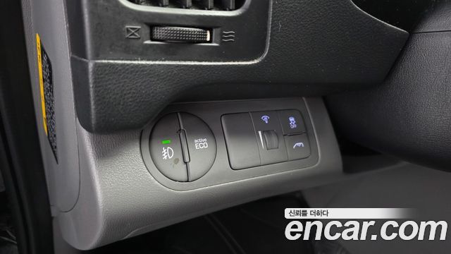 Hyundai Starex 2019 — photo 27