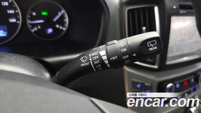 Hyundai Starex 2019 — photo 30