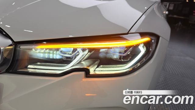 BMW 3-Series 2020 — photo 8
