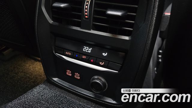 BMW 3-Series 2020 — photo 29