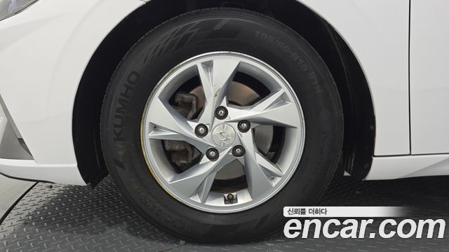 Hyundai AVANTE 2021 — photo 5