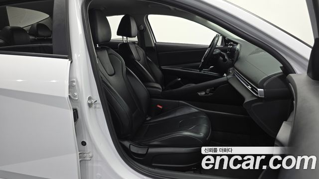 Hyundai AVANTE 2021 — photo 18