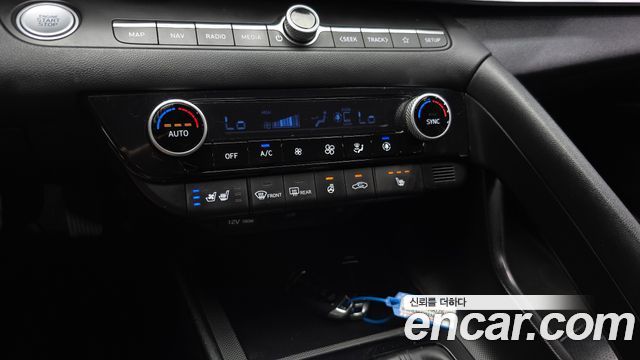 Hyundai AVANTE 2021 — photo 24
