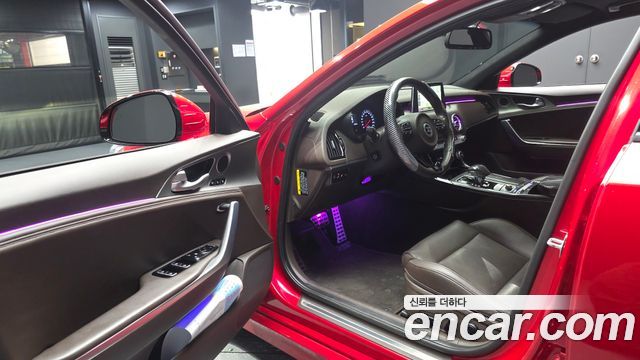 Kia Stinger 2019 — photo 13