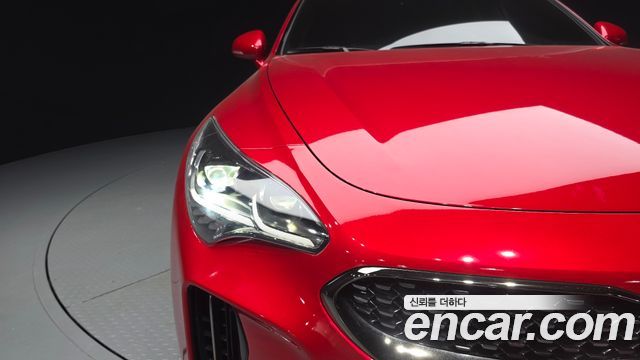 Kia Stinger 2019 — photo 8