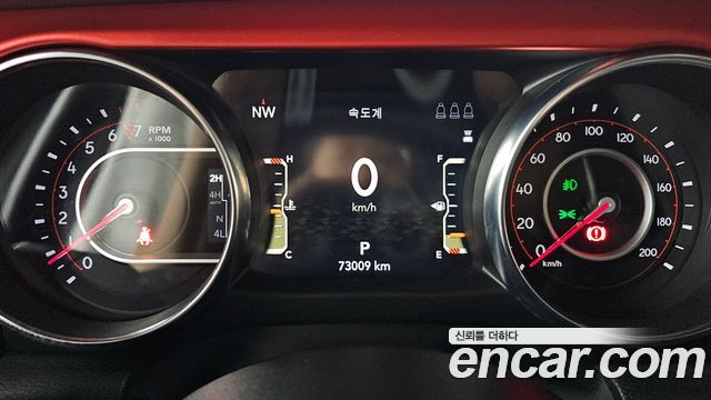 Jeep Gladiator 2022 — photo 11