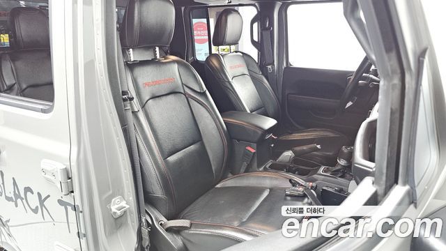 Jeep Gladiator 2022 — photo 13