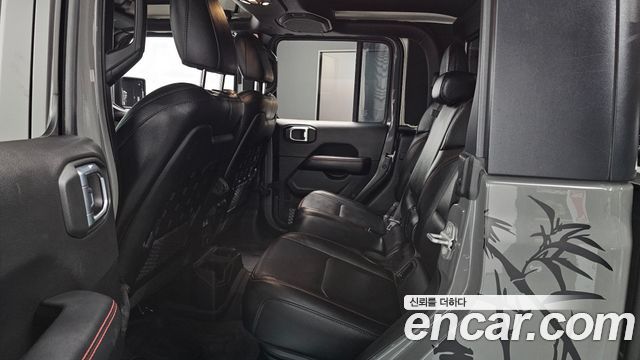 Jeep Gladiator 2022 — photo 18