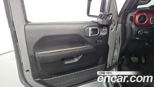 Jeep Gladiator 2022 — photo 14