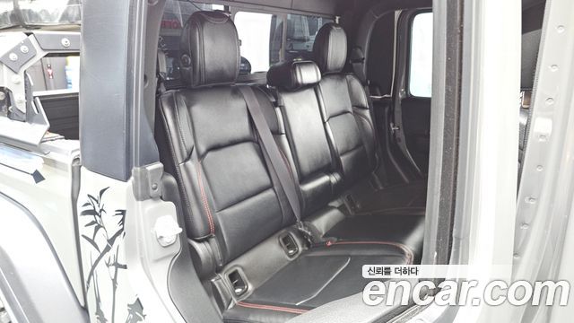 Jeep Gladiator 2022 — photo 16