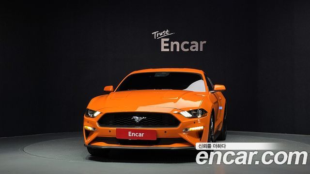 Ford Mustang 2020 — photo 3