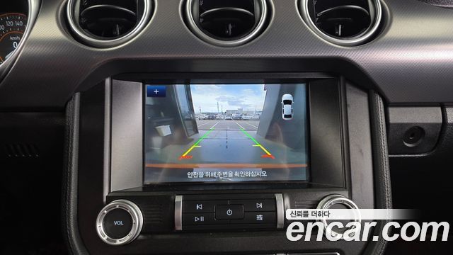 Ford Mustang 2020 — photo 15
