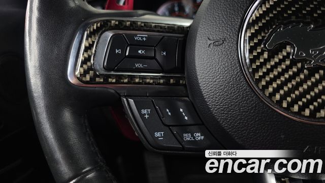 Ford Mustang 2020 — photo 17