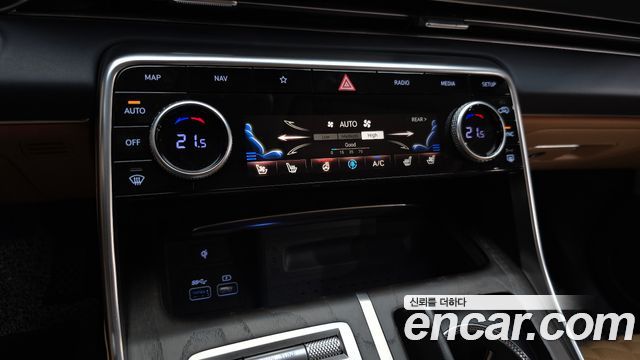 Genesis GV80 2021 — photo 34