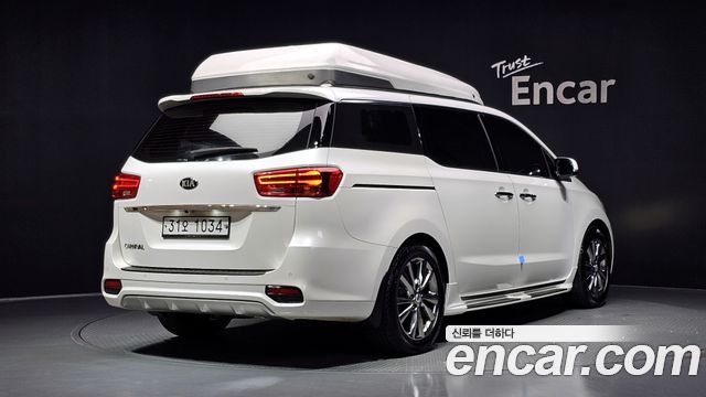 Kia Canival 2019 — photo 2