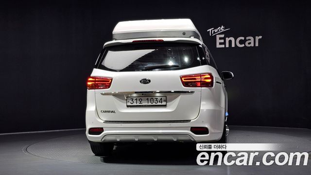 Kia Canival 2019 — photo 4
