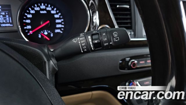 Kia Canival 2019 — photo 21