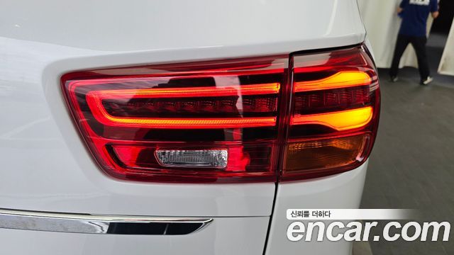 Kia Canival 2019 — photo 9
