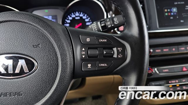 Kia Canival 2019 — photo 27