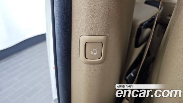 Kia Canival 2019 — photo 32