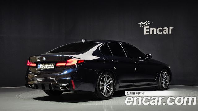 BMW 5-Series 2021 — photo 2