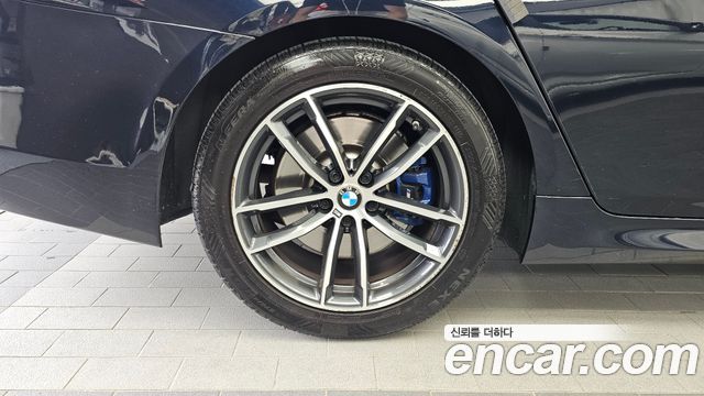 BMW 5-Series 2021 — photo 5