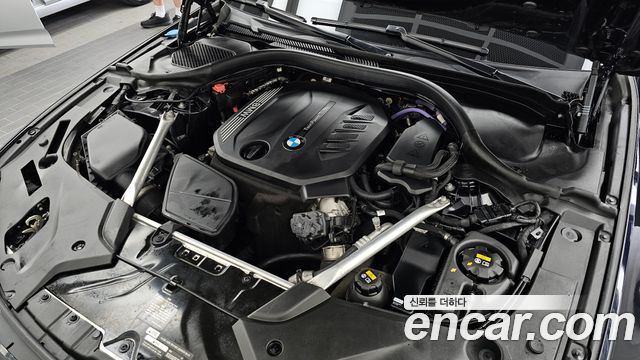 BMW 5-Series 2021 — photo 6