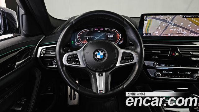 BMW 5-Series 2021 — photo 13