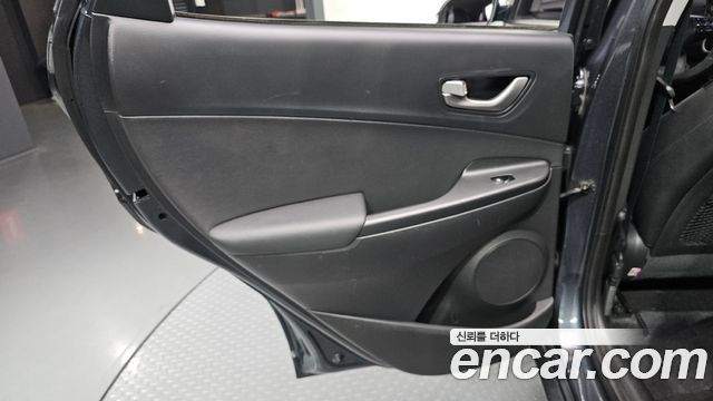 Hyundai Kona 2018 — photo 15