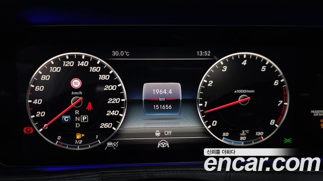 Mercedes-Benz S-Class 2018 — photo 11