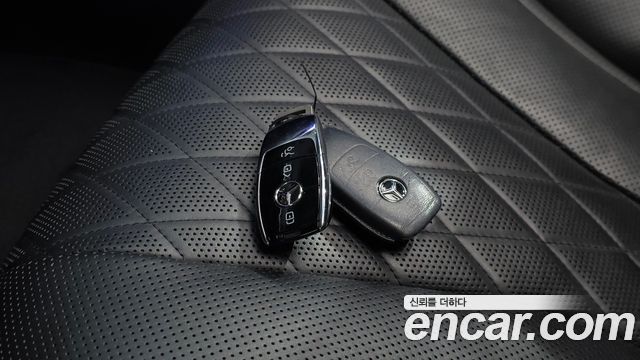 Mercedes-Benz S-Class 2018 — photo 34