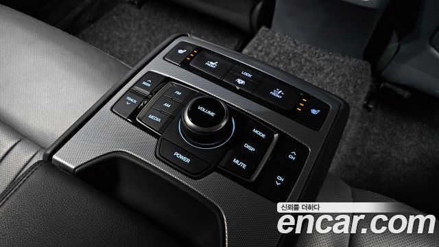 Genesis G80 2018 — photo 25
