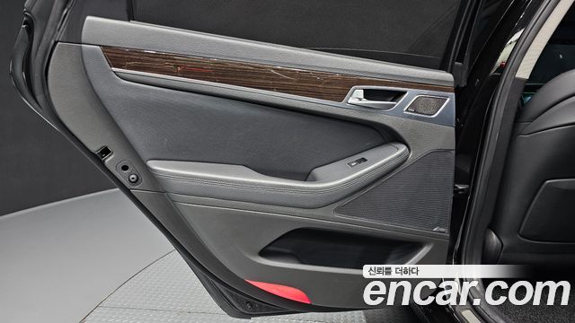 Genesis G80 2018 — photo 15