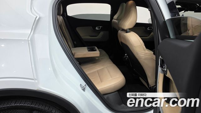 Polestar Polestar 2 2022 — photo 17