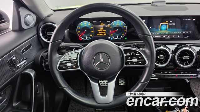 Mercedes-Benz A-Class 2020 — photo 19