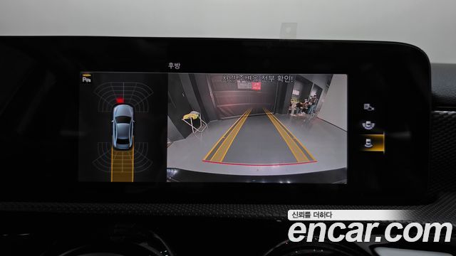 Mercedes-Benz A-Class 2020 — photo 20