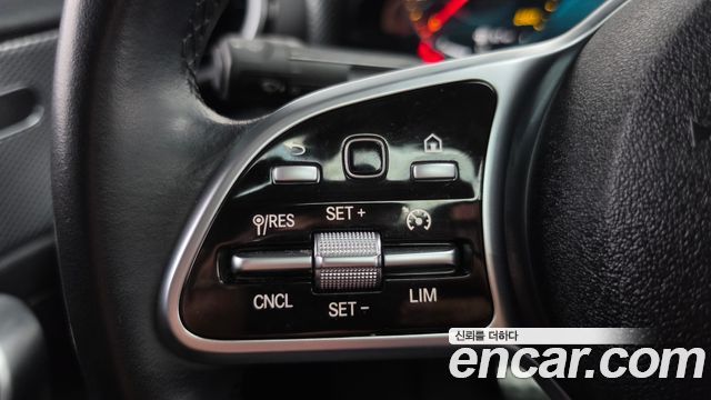 Mercedes-Benz A-Class 2020 — photo 22