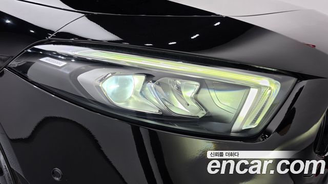 Mercedes-Benz A-Class 2020 — photo 8
