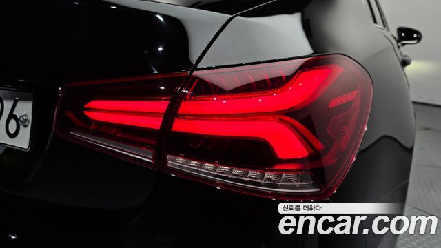 Mercedes-Benz A-Class 2020 — photo 9