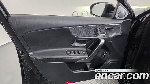 Mercedes-Benz A-Class 2020 — photo 14