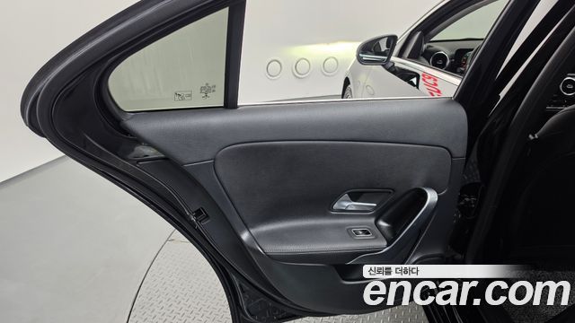 Mercedes-Benz A-Class 2020 — photo 15